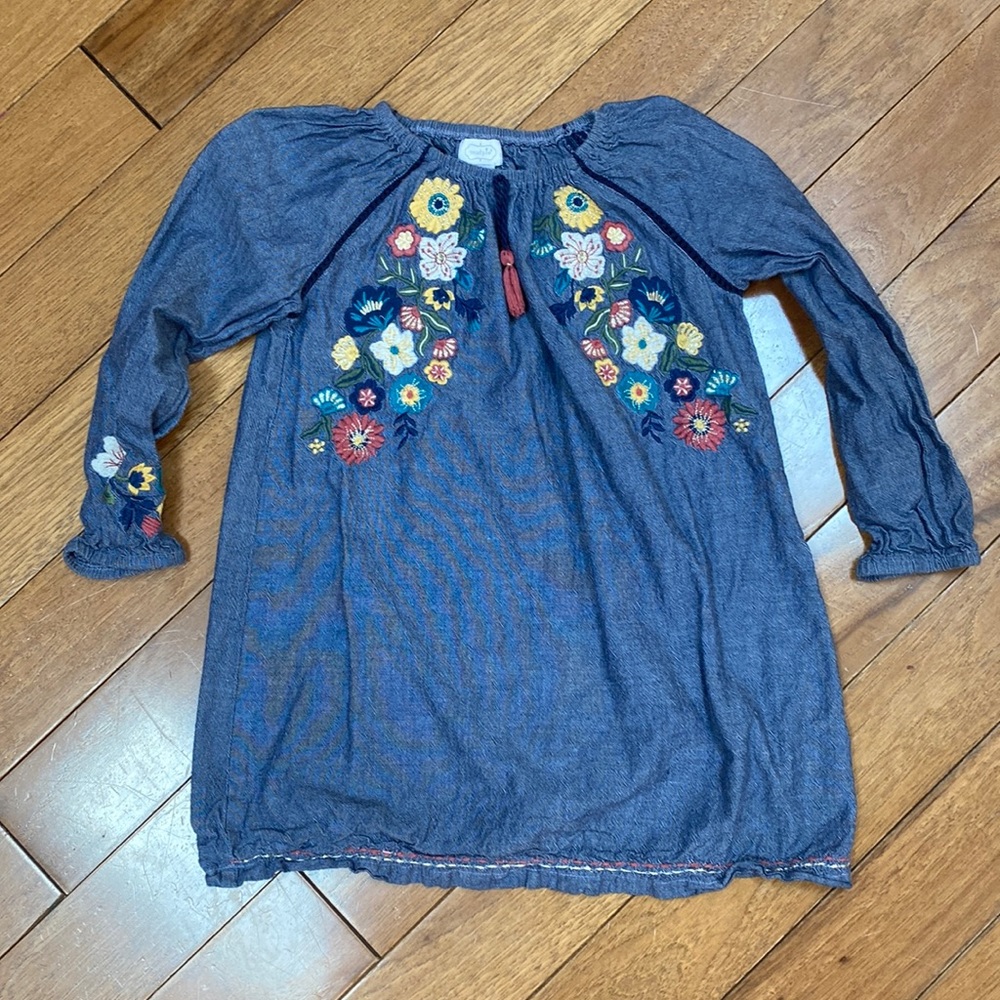 Girls dress